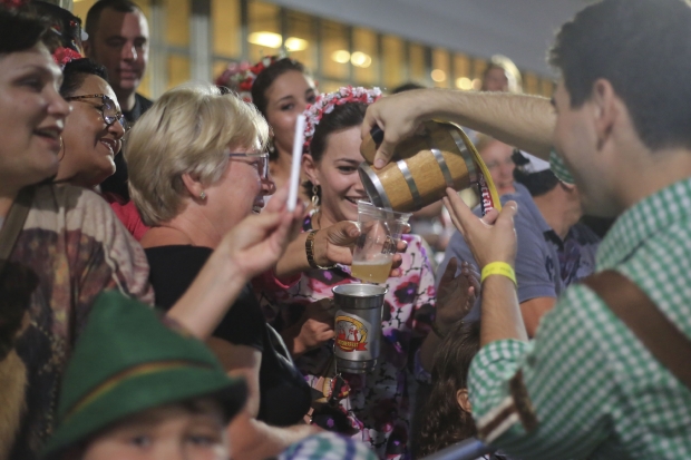 blumenau 32 oktoberfest 20151007 2014593659