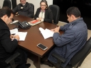 Assinatura de apoio financeiro para a prefeitura de Maracajá. Prefeito Arlindo Rocha, Chefe de divisão de planejamento, Odécia Almeida Souza da Silva e Cristiane Sant´Ana, diretora de educação e cultura do município-10