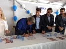 Assinatura de contrato para academia ao ar livre em Balneário Camboriú-2