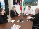 1 - Reunião com a Prefeita Fernanda Souza Cordova - Secretária educação Viviane  Matteucci - Secretária indústria comércio e turismo Franciele de Souza Cordova-1