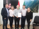 Assinatura de apoio financeiro para a realização dos Jesc com prefeito de Videira, Dorival Carlos Borga e a presidente da Fesporte, professora Natália Lúcia Petry-8
