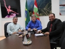 Reunião com dir. Instituto Brasil e China, Miguel Santos e com o representante do Cons. de Turismo de BC, Paulo E. Cavalcanti. Foto: Renato Tristão.-1